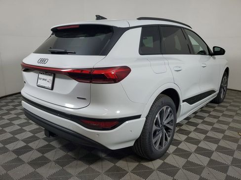 New 2025 Audi Q6 e-tron Premium Plus image 6