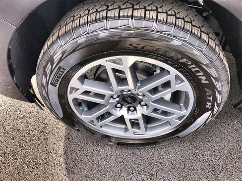 New 2025 Ford Expedition Active image 10