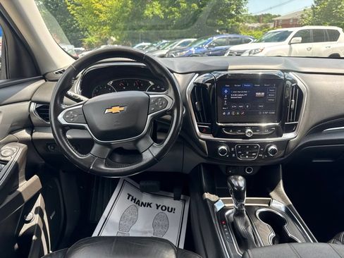 Used 2021 Chevrolet Traverse LT w/ LT Premium Package AWD/4WD image 58