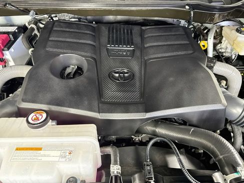 Used 2026 Toyota Tundra SR5 AWD/4WD image 38