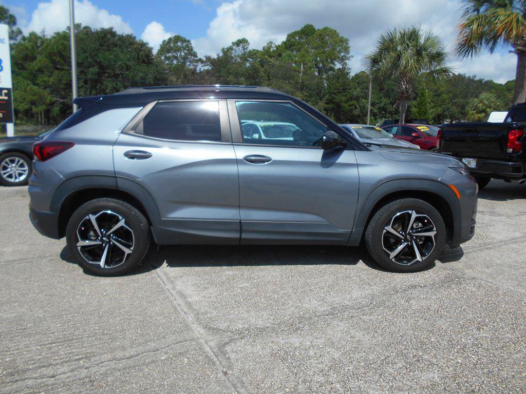 Used 2021 Chevrolet TrailBlazer RS w/ Sun and Liftgate Package AWD/4WD image 4