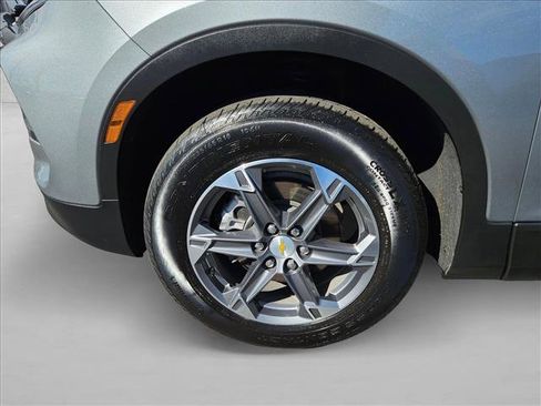 Used 2025 Chevrolet Blazer LT image 21