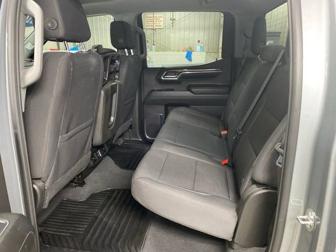 Used 2024 Chevrolet Silverado 1500 LT AWD/4WD image 31