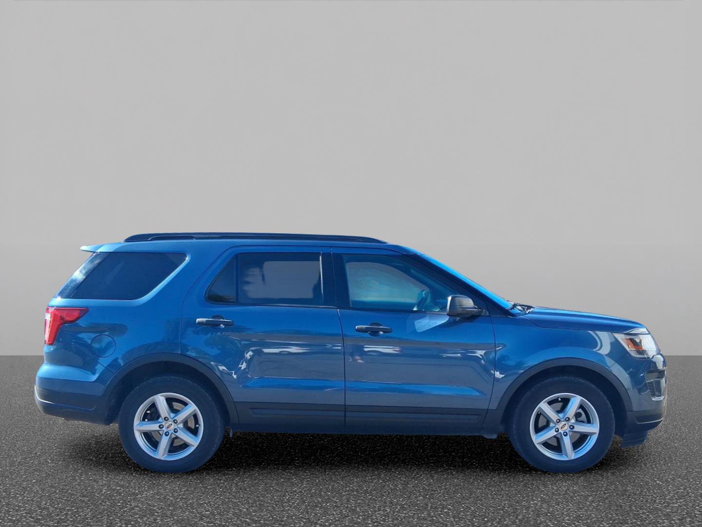 Used 2019 Ford Explorer FWD image 3
