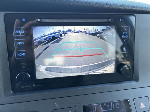 Used 2015 Toyota Sienna LE image 17