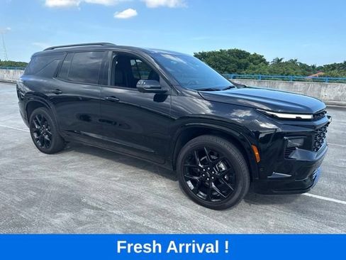 Used 2026 Chevrolet Traverse RS w/ LPO, Floor Liner Package FWD image 15