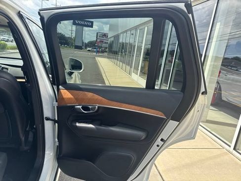 Used 2024 Volvo XC90 B6 Plus w/ Protection Package AWD/4WD image 12