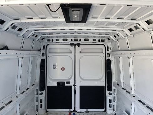 Used 2025 RAM ProMaster 3500 w/ Convenience Group FWD image 14