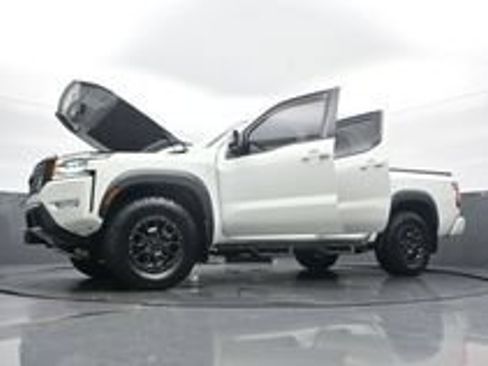 Used 2022 Nissan Frontier PRO-4X w/ Pro-4X Premium Package AWD/4WD image 16