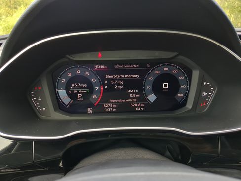 Certified 2025 Audi Q3 2.0T Premium w/ Convenience Package image 29