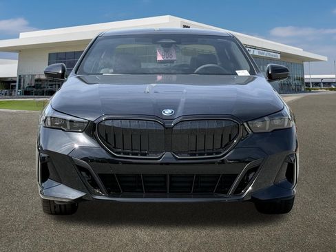 New 2026 BMW 550e xDrive w/ M Sport Professional Package image 3