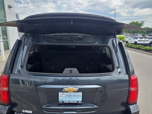 Used 2019 Chevrolet Suburban LS w/ All-Season Package AWD/4WD image 12