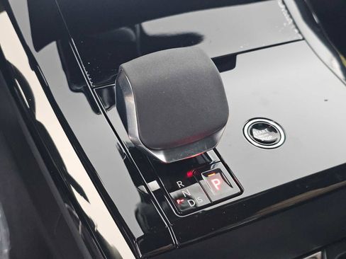 New 2025 Land Rover Range Rover Sport SE image 30