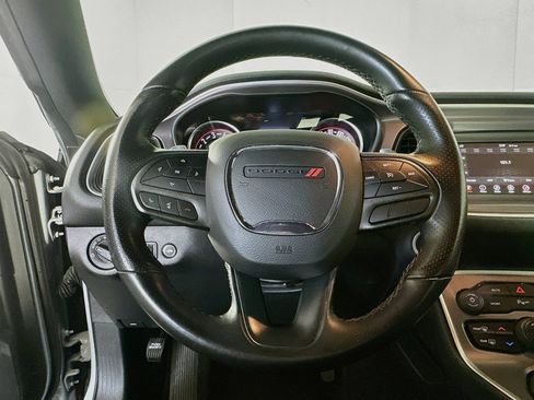 Used 2022 Dodge Challenger GT AWD/4WD image 17