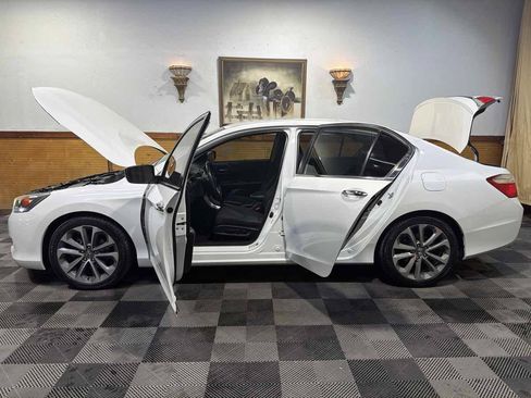Used 2015 Honda Accord Sport image 12