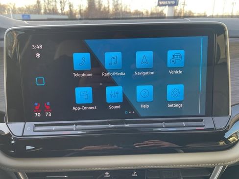 Certified 2025 Volkswagen Atlas SEL Premium R-Line image 17