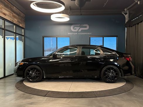 Used 2025 Honda Civic Sport image 6