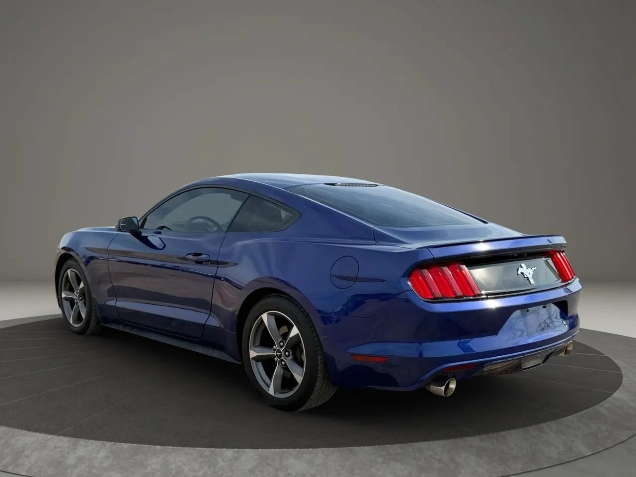 Used 2015 Ford Mustang Coupe w/ Equipment Group 051A RWD image 15