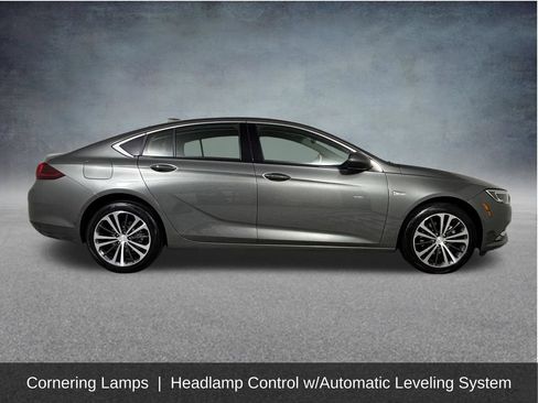 Used 2019 Buick Regal Preferred w/ Driver Confidence Package I FWD image 11