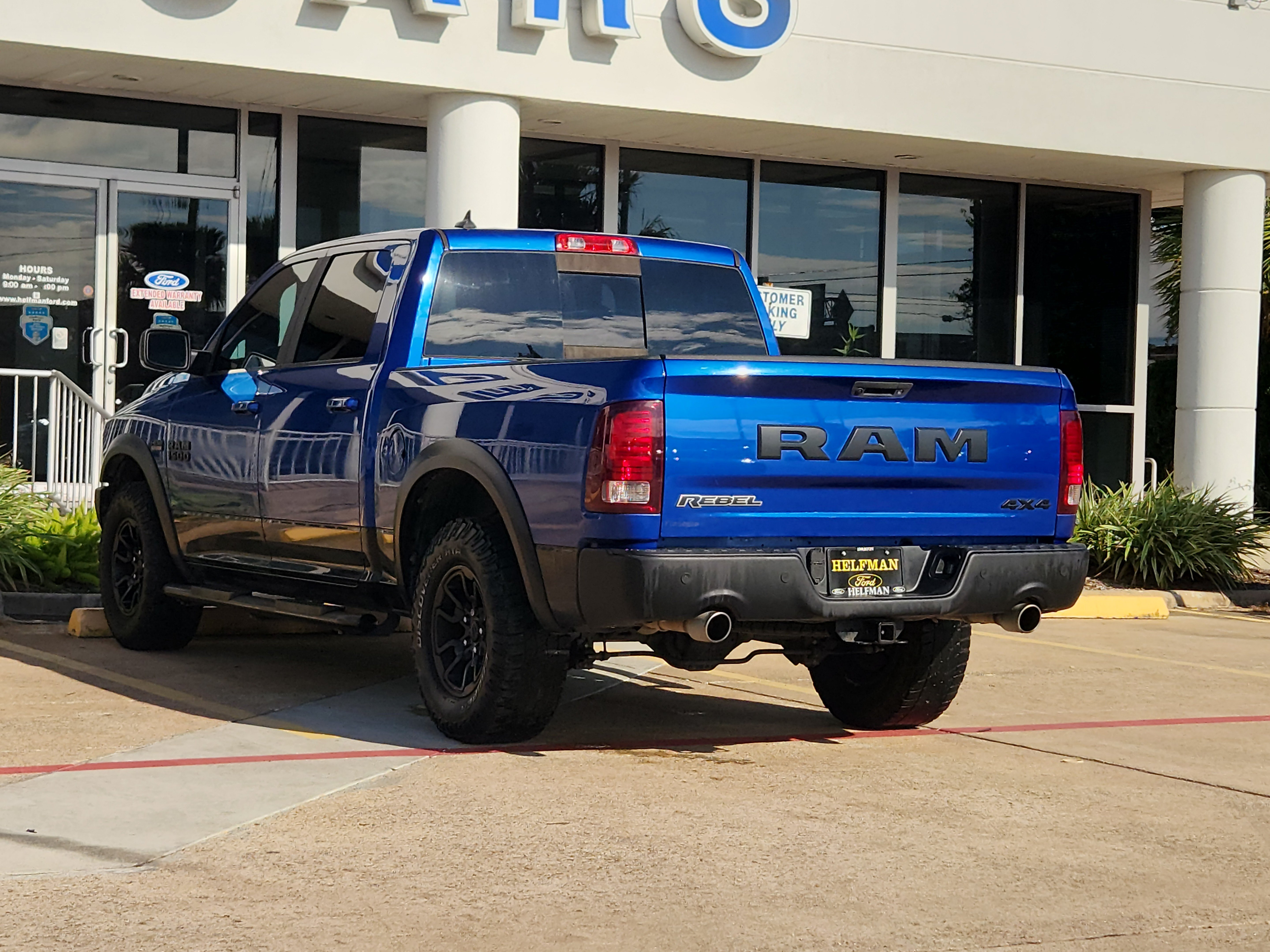 Used 2018 RAM 1500 Rebel w/ Luxury Group AWD/4WD image 3