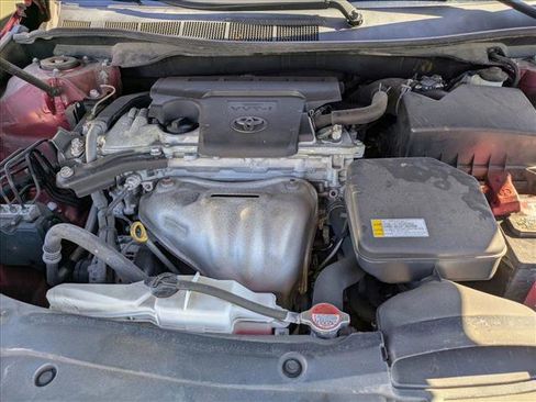 Used 2016 Toyota Camry SE image 14