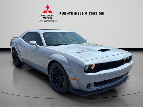 Used 2022 Dodge Challenger R/T Scat Pack RWD image 3
