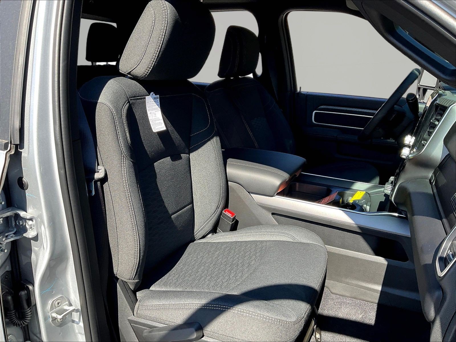 New 2027 RAM 3500 Big Horn AWD/4WD image 18