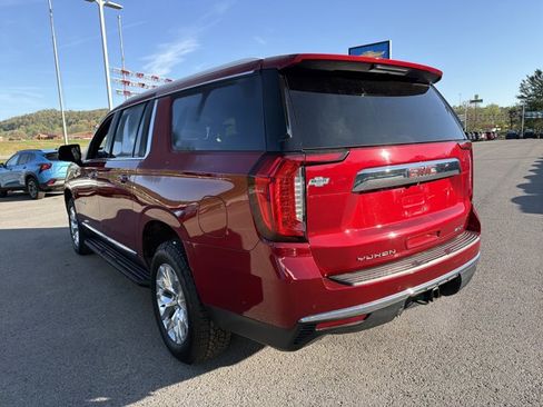 Used 2023 GMC Yukon XL SLT w/ SLT Luxury Package AWD/4WD image 6