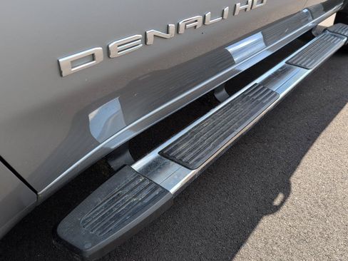 Used 2025 GMC Sierra 2500 Denali AWD/4WD image 11