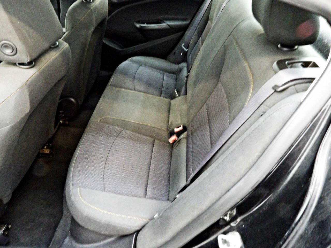 Used 2017 Chevrolet Cruze LS FWD image 10