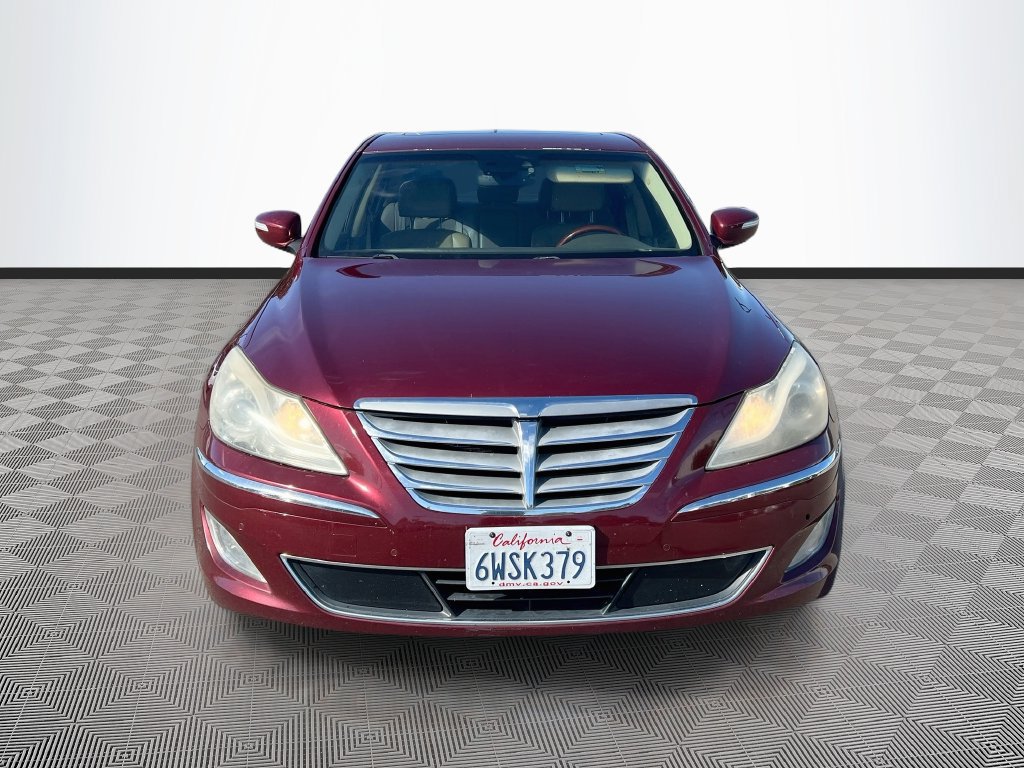 Used 2012 Hyundai Genesis 4.6 RWD image 2