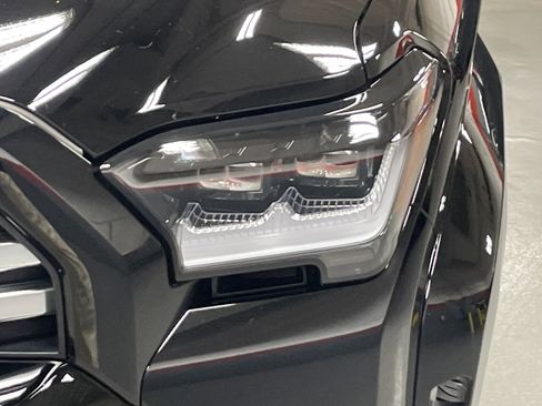 Used 2025 Toyota 4Runner Limited image 6