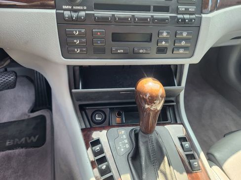 Used 2004 BMW 325Ci CI image 34