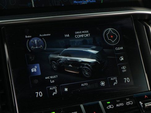 Used 2025 Lexus LX 700h F Sport image 53
