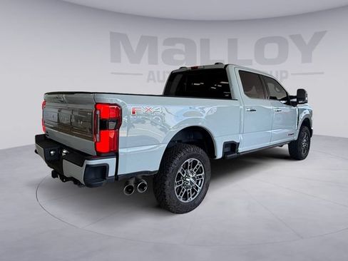 Certified 2025 Ford F350 Platinum w/ Platinum Plus Package AWD/4WD image 5