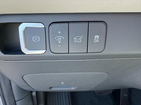 New 2025 Hyundai Santa Fe SE image 15