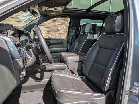 Certified 2025 GMC Yukon AT4 Ultimate AWD/4WD image 25