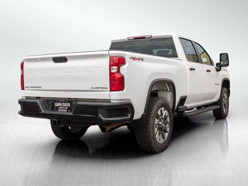 Used 2022 Chevrolet Silverado 2500 Custom w/ Custom Value Package AWD/4WD image 5