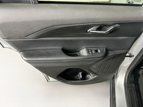 Used 2024 Jeep Grand Cherokee Altitude image 24