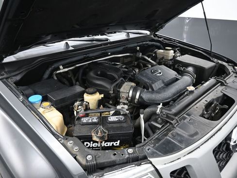Used 2010 Nissan Xterra X AWD/4WD image 31
