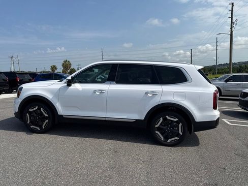 Used 2025 Kia Telluride S FWD image 4