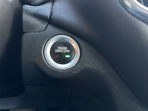 Used 2024 Chevrolet Equinox LT image 31