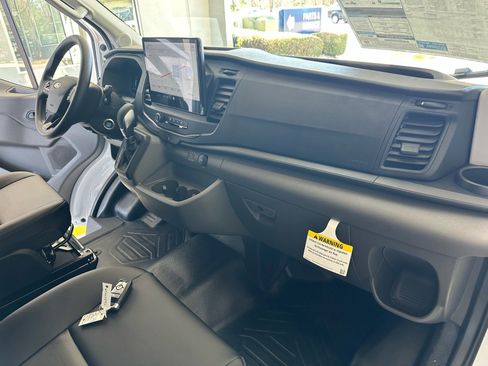 New 2026 Ford Transit 250 148 Medium Roof image 18