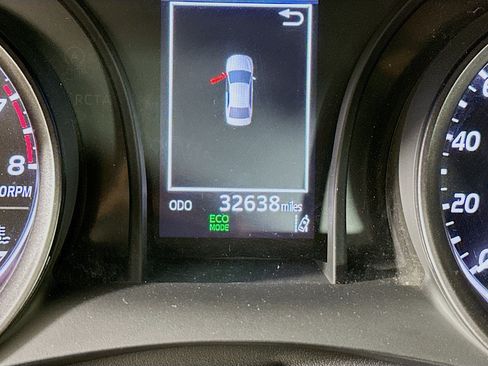 Used 2024 Toyota Camry SE image 18