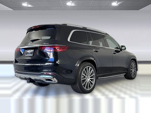 New 2026 Mercedes-Benz GLS 580 4MATIC image 9