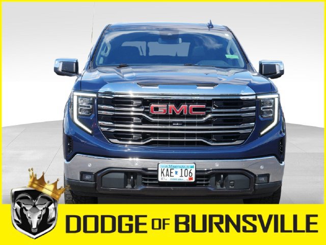 Used 2022 GMC Sierra 1500 SLT w/ SLT Premium Plus Package AWD/4WD image 2