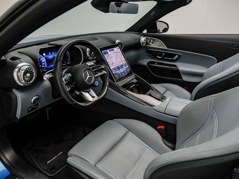 Used 2022 Mercedes-Benz SL 63 AMG 4MATIC image 2