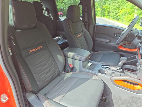 New 2025 Nissan Frontier PRO-4X w/ Pro Convenience Package image 14