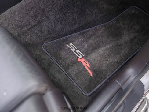 Used 2005 Chevrolet SSR w/ Preferred Equipment Group image 53