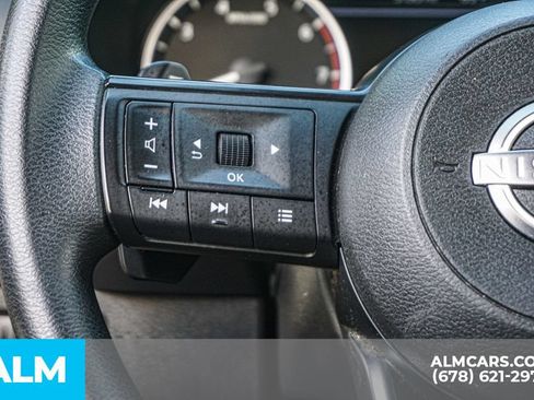 Used 2024 Nissan Rogue S FWD image 28